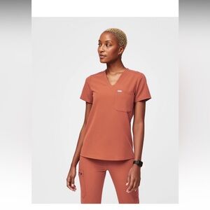 FIGS XS Terra-cotta top and extra small petite terra-cotta bottom